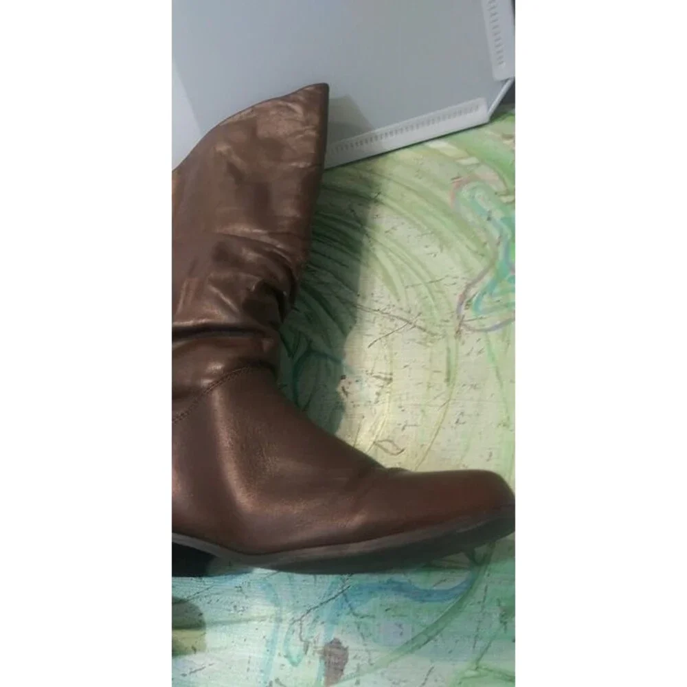 St. John’s Bay Slouch Boots – Size 8.5 – Brown, Bold, and Fall-Ready